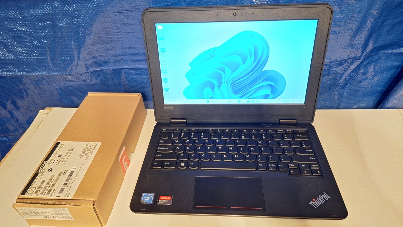 Windows 11 Pro Lenovo ThinkPad 11e w/intel N4120 4GB 120GB SSD w/NEW CHARGER!
