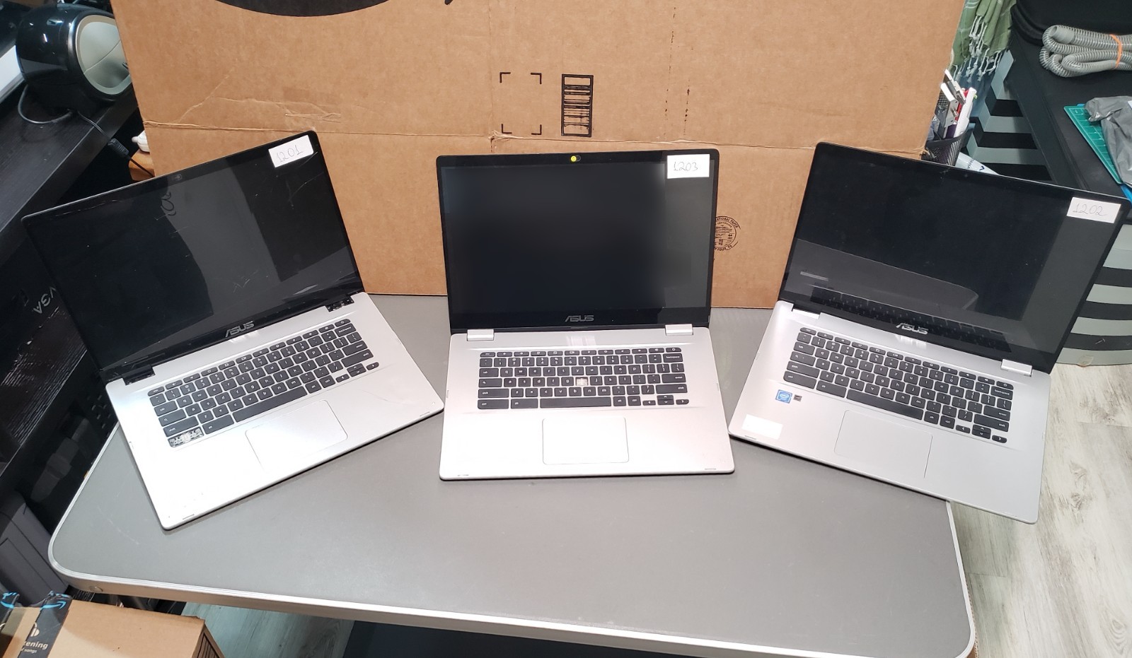 Lot of 3 ASUS Chromebook C523NA 15.6 Inch 1920×1080 Touchscreen 2.5 GHz Silver