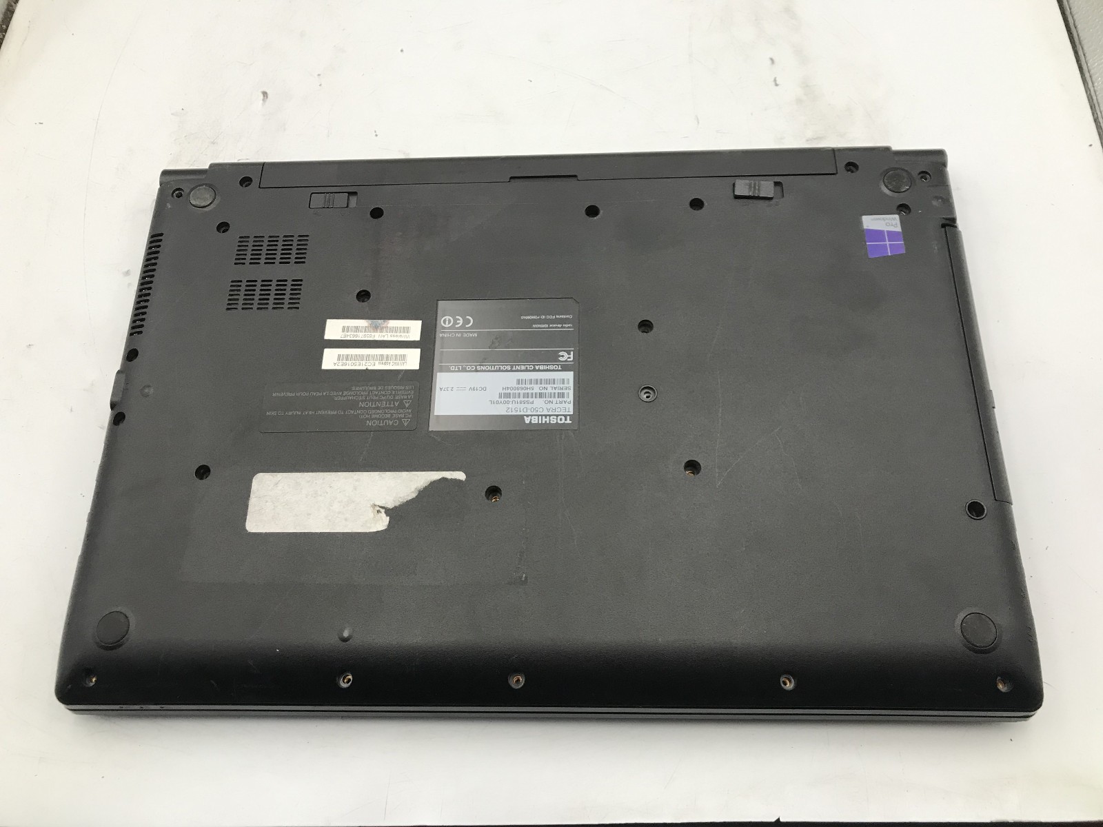 TOSHIBA TECRA C50 D1512 – FOR PARTS/REPAIR – INTEL I5 8TH GEN – NO RAM – READ-BB