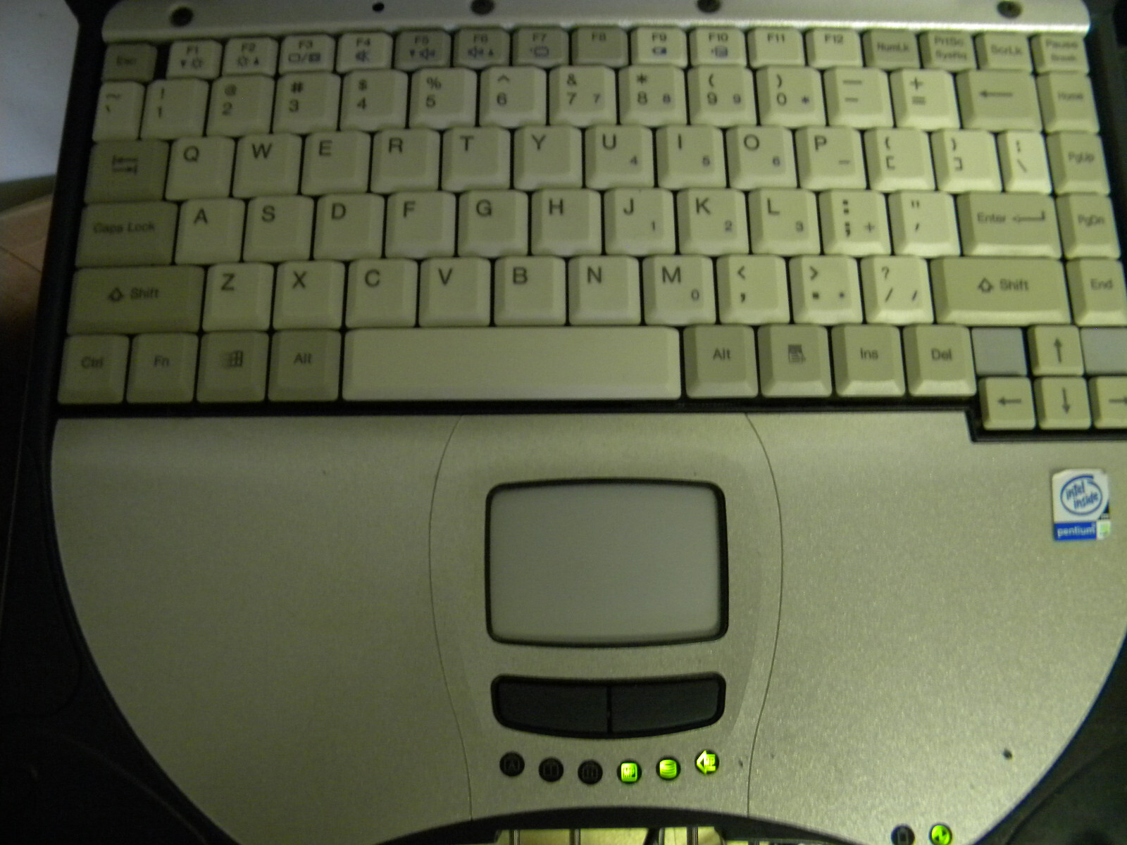 Panasonic Toughbook CF-28 13in. PIII 800MHz/256MB/10GB/XPP/touchscreen/DVDRW/CDR