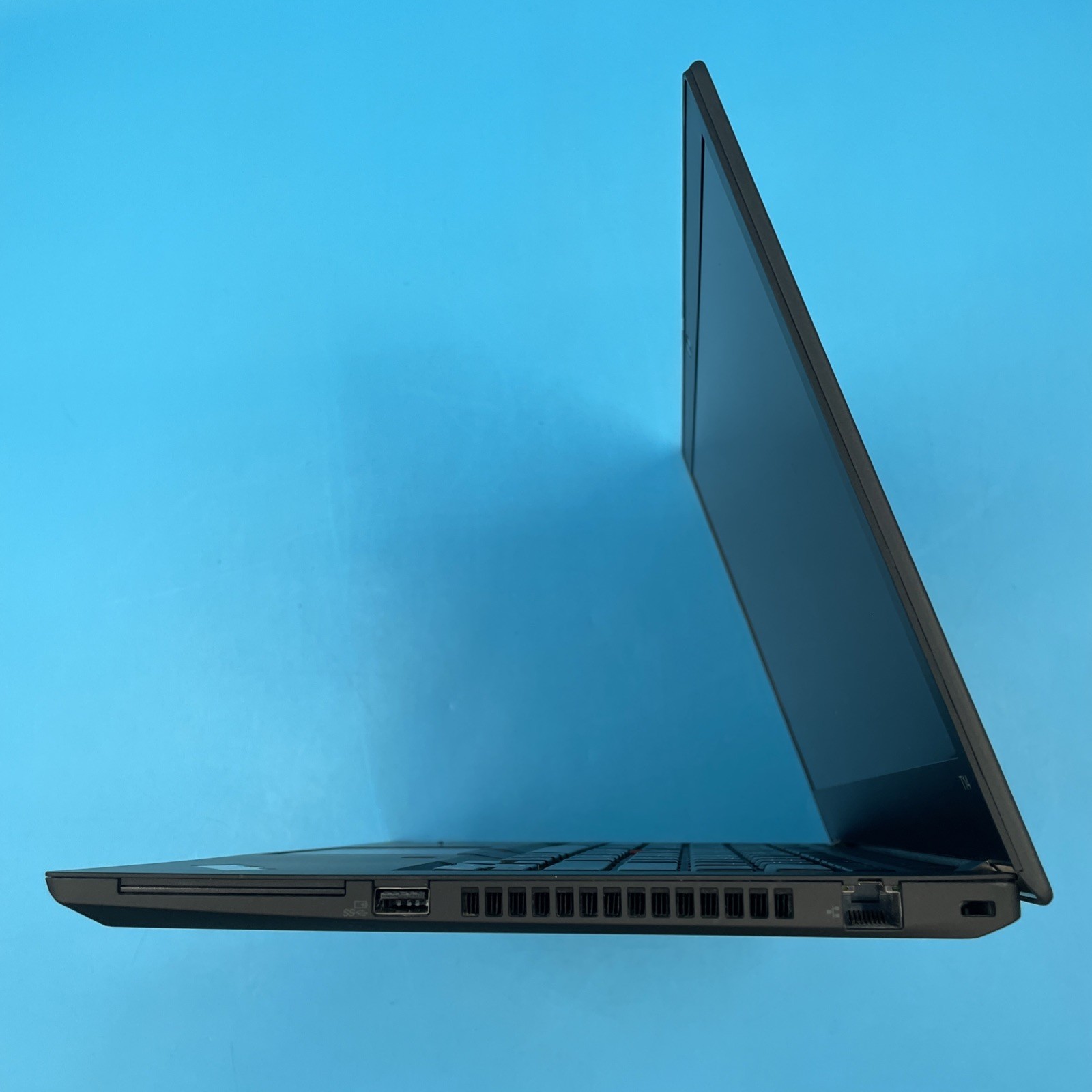 Lenovo ThinkPad T14 Gen 1 | i7-10610U | 16GB RAM | 512GB SSD | NO OS | 78% BATT
