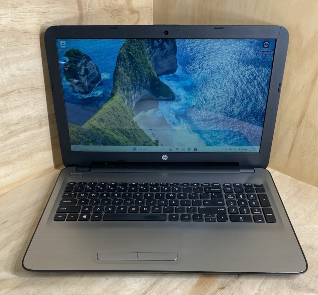 HP 15-ba113cl 15.6″ AMD A10-9600P@2.4GHz/16GB DDR4 RAM/960 GB SSD/Win11H