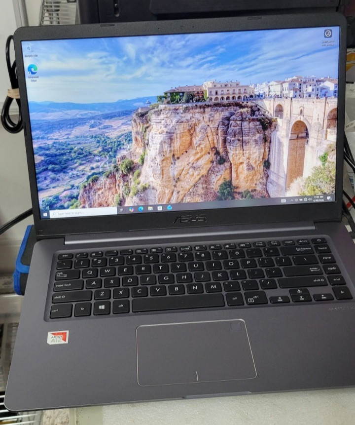 ASUS VivoBook F510QA 15.6in. 2.7 GHz AMD A12-9720P A12 8GB 256GB SSD Working