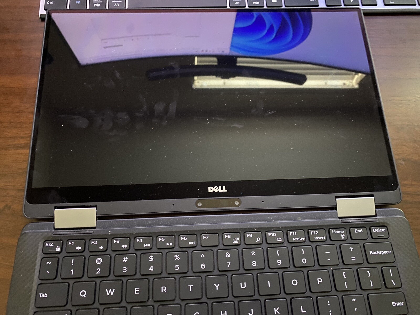Dell XPS 13 9365 (2-in-1) i7-7Y75 16GB LPDDR3 1866MHz” Touch – FOR PARTS