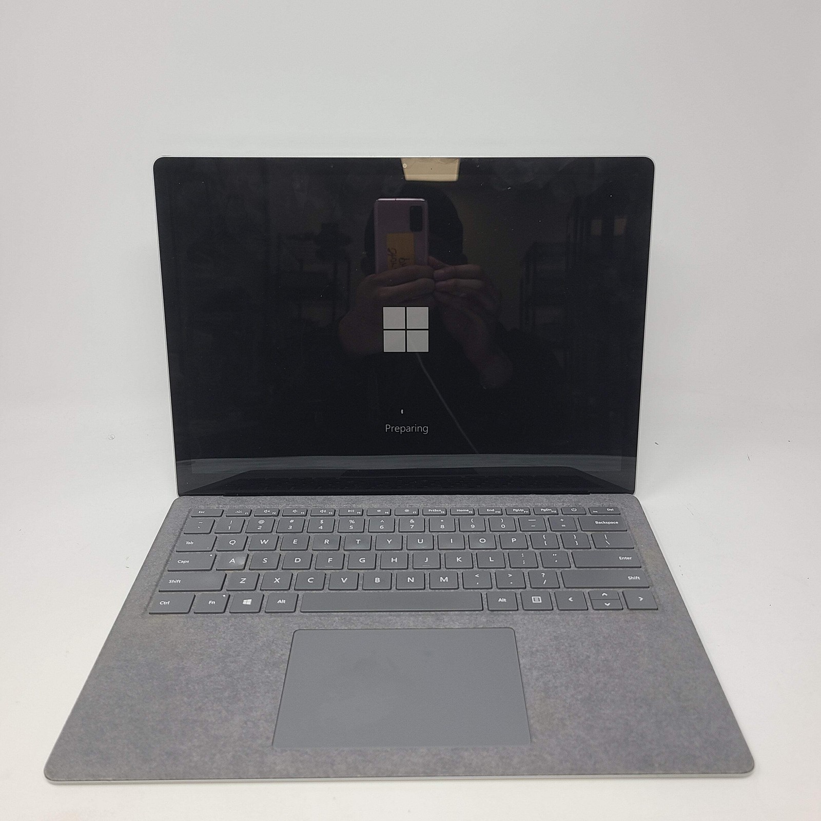 Microsoft Surface Laptop 3 1867 13.5″ i5-1035G7 1.2GHz 8GB RAM 128GB SSD