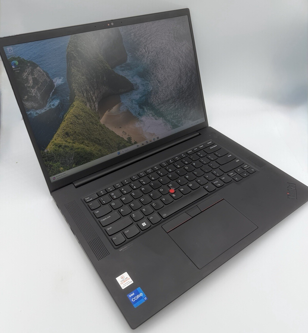 Lenovo ThinkPad P1 Gen 5 16″ WQXGA | A1000 | i7-12700H | 16GB RAM | 1TB SSD