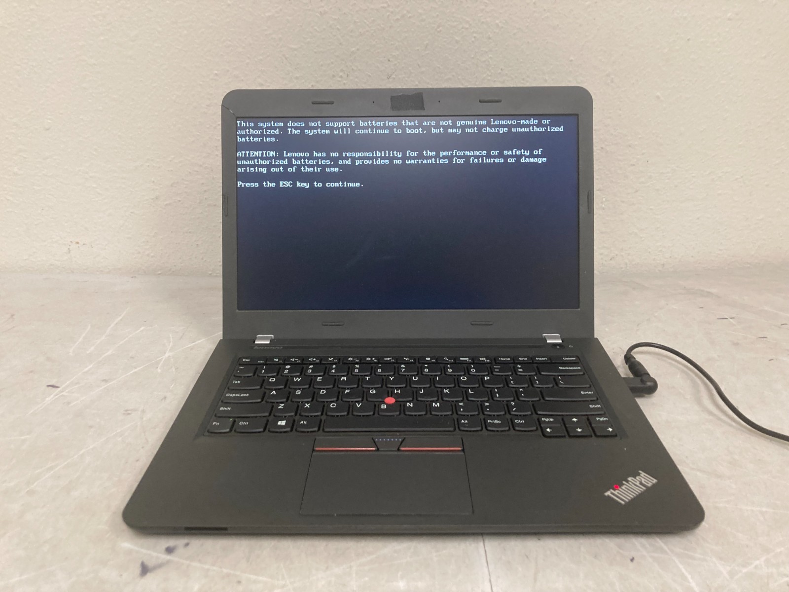 Lenovo ThinkPad E550 15″ Laptop Intel Core – Boots, Battery Error