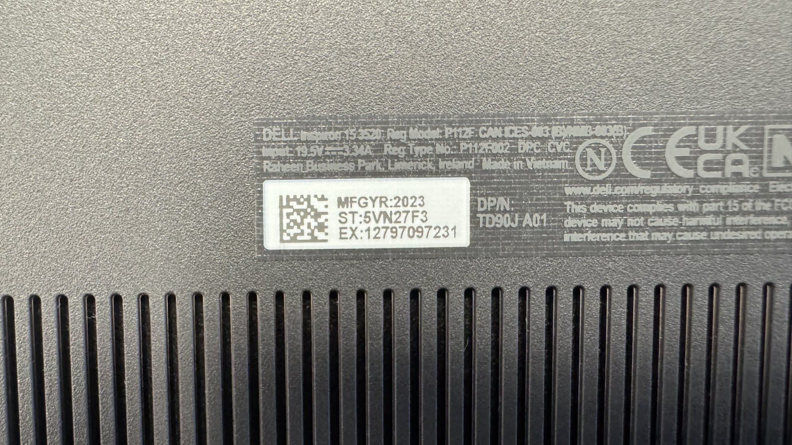 Dell Inspiron 15 3520 5VN27F3 (Grade B)
