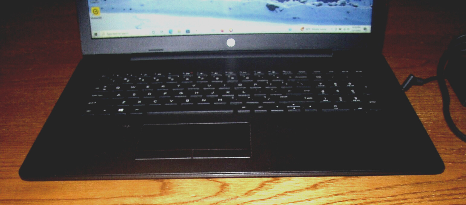 HP 17-ak013dx 17.3″ 1600 x 900 HD+ Laptop A9-9420 Radeon R5