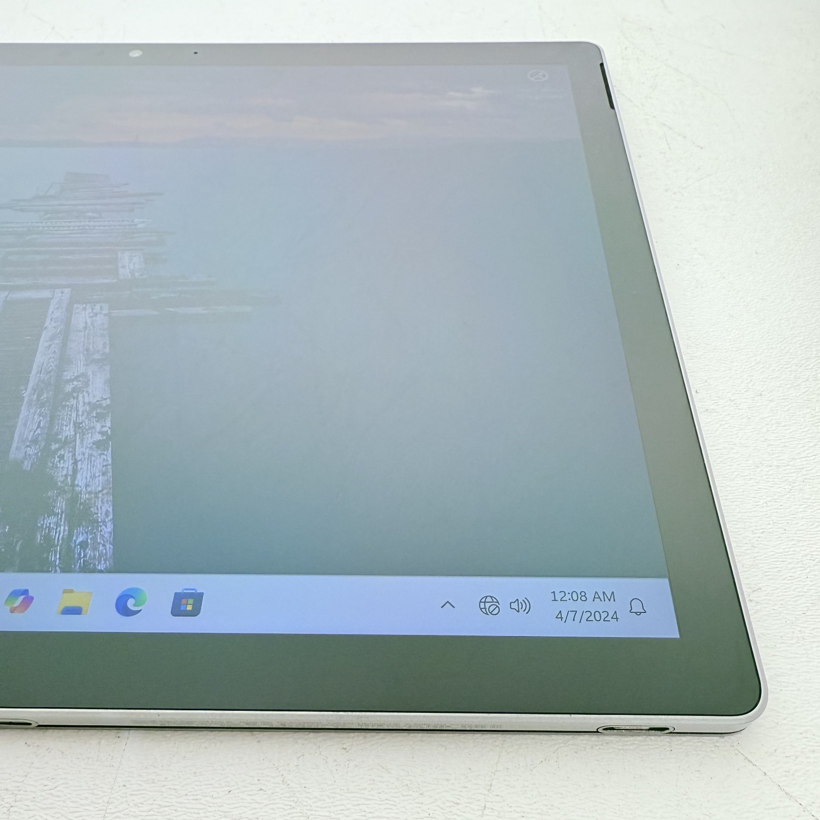 Microsoft Surface Book 2 Tablet 1832 i5 8GB RAM 256GB SSD – NO TOUCHSCREEN*READ*