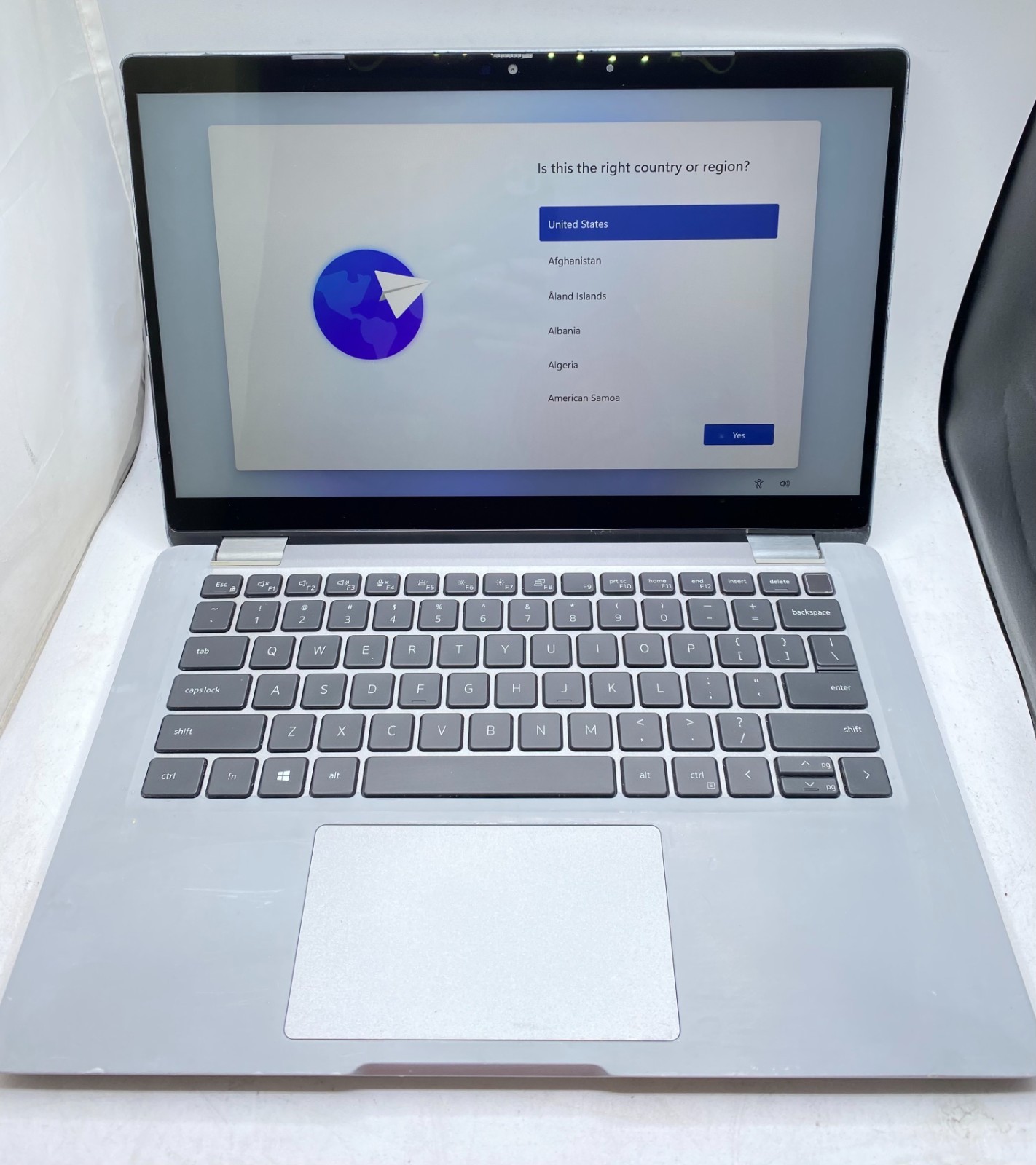 Dell Latitude 5320 2-in-1 13.3″ Intel Core i7-1185G7 3.00GHz 16GB RAM 256GB SSD
