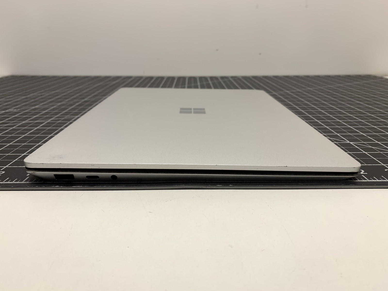 Microsoft Surface Laptop 3 Intel i5-1035G7 | 8GB RAM, 128GB SSD | #P163