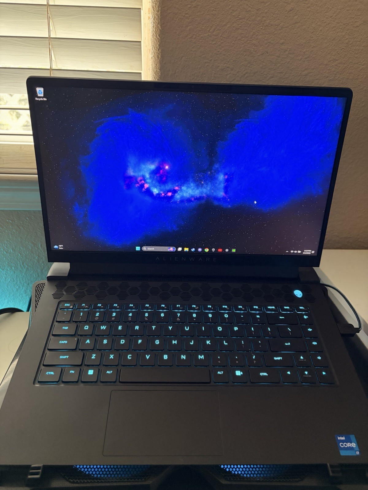 Alienware M15 R7 15.6 | i7-12700H | GeForce RTX 3070ti | 16GB DDR5 | 1440p 240hz