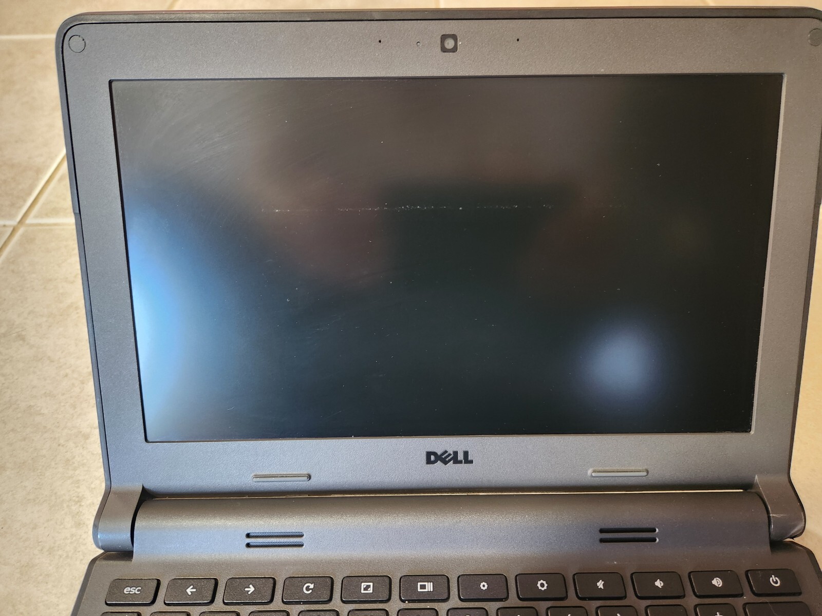 DELL CHROMEBOOK 11 NOTEBOOK PC COMPUTER P22T POWERS ON NO CHARGER PARTS ONLY!