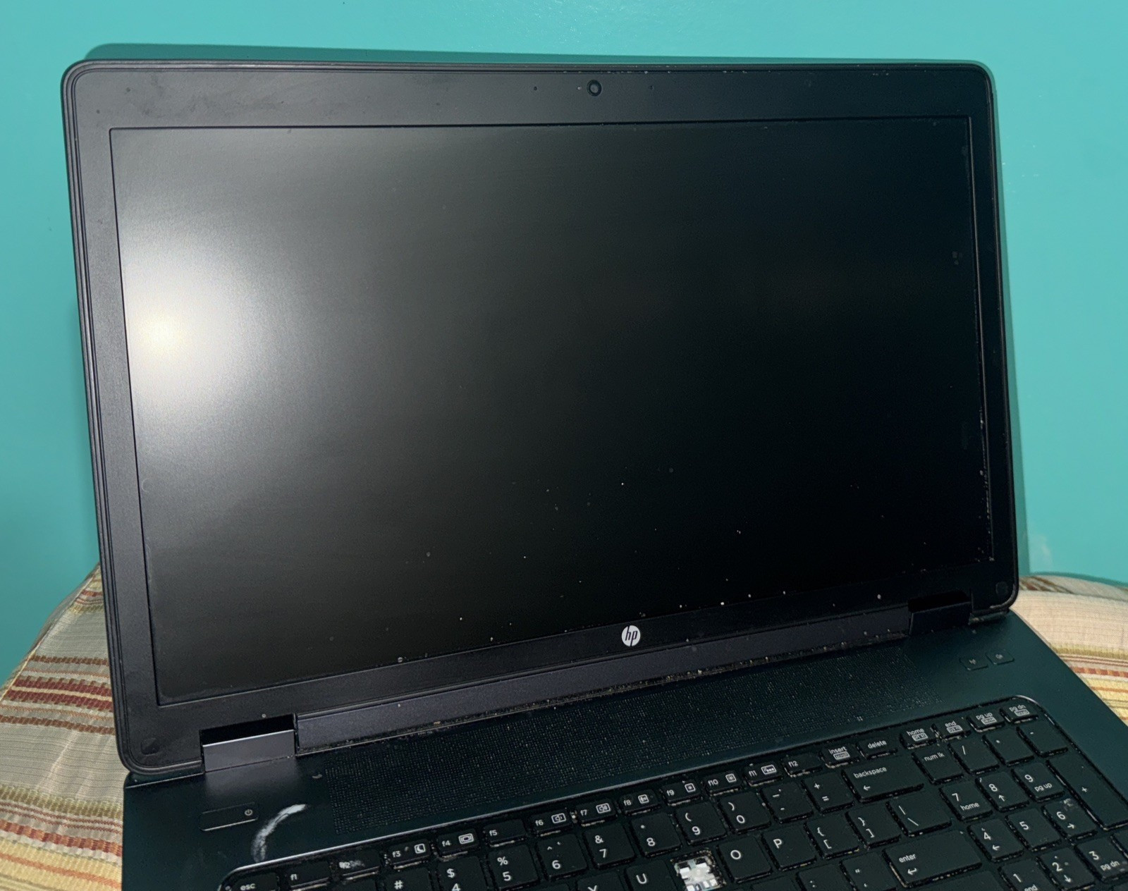 HP ZBOOK 17 G1 (i7-7820HQ 3.90GHZ, 512GB SSD, No RAM, Quadro P3000) FOR PARTS