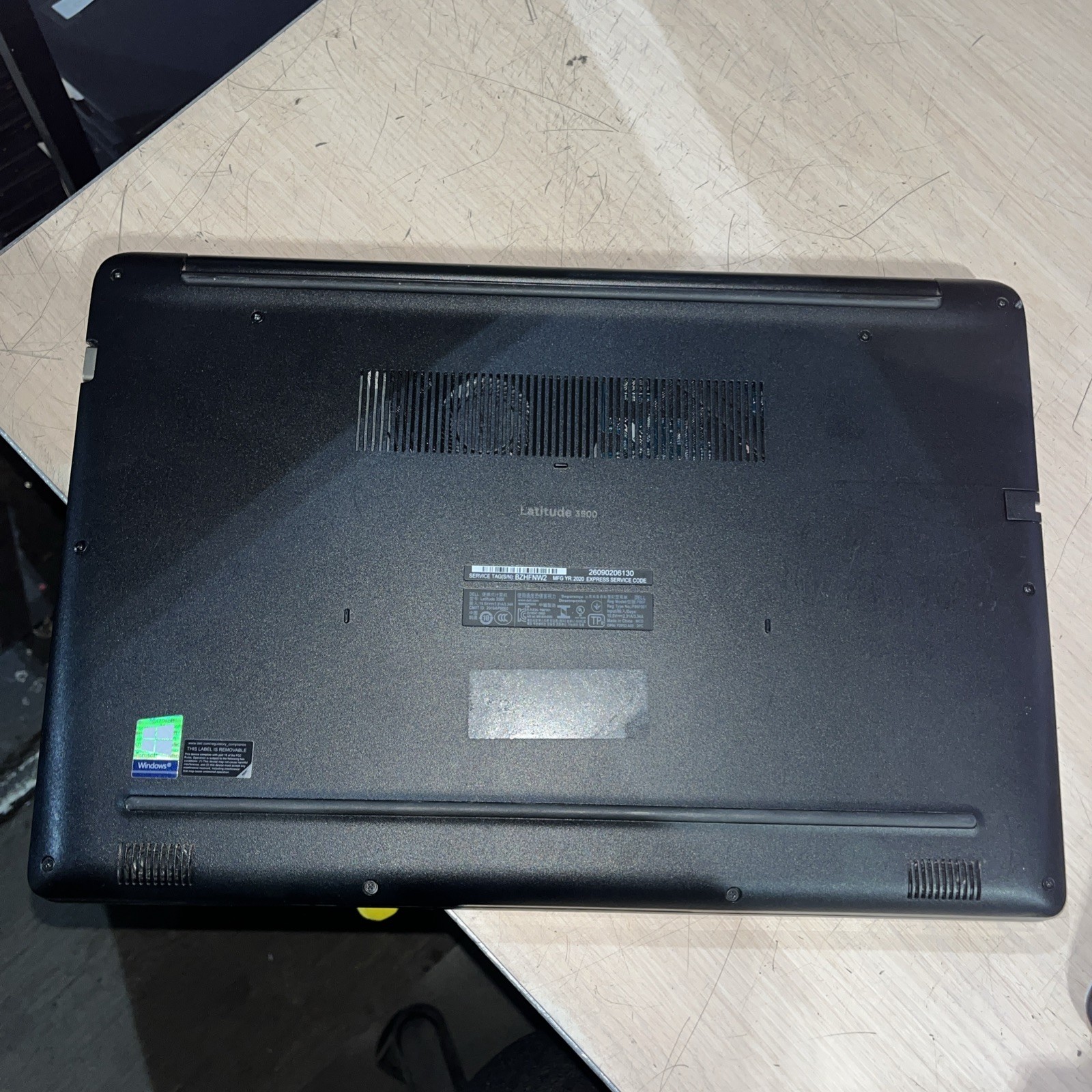 DELL LATITUDE 3500 INTEL CORE I5-8265U 8GB RAM NO HD