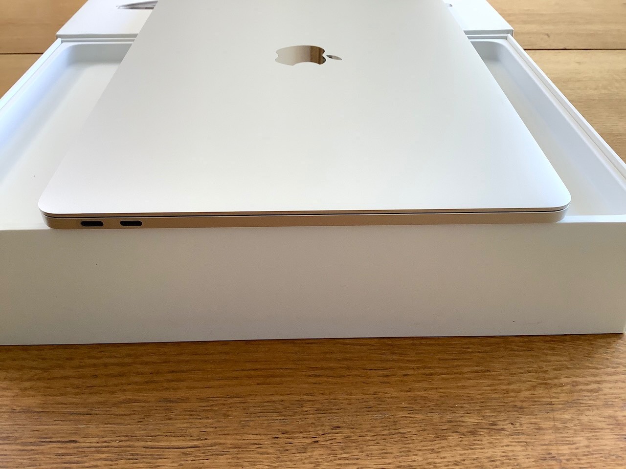 ★ Apple MacBook Pro Retina 13″ A1708 (2017) 256GB SSD + Charger Silver ★ Original Box