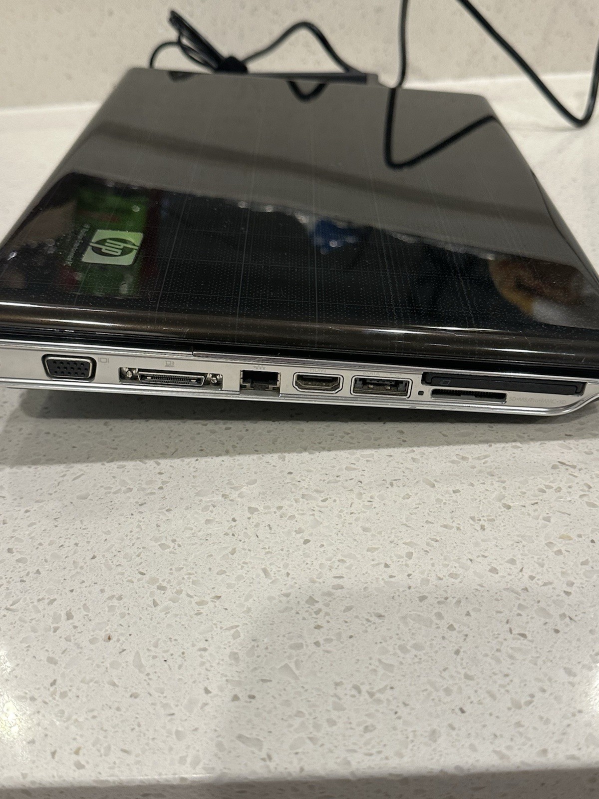 HP Pavilion dv4 Laptop Intel Core i3 14” Windows 7 Working w/ Charger