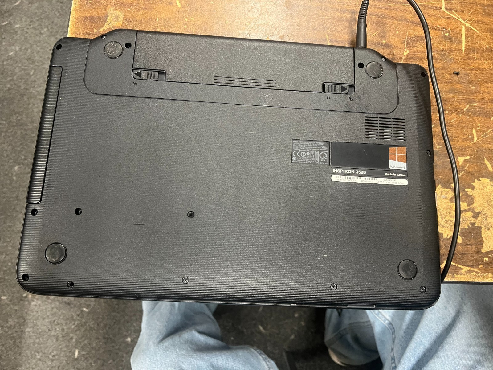 Dell Inspiron 3520 15.5″ i3 -2370M CPU 2.40 GHz 4.00 GB RAM No OS No HDD
