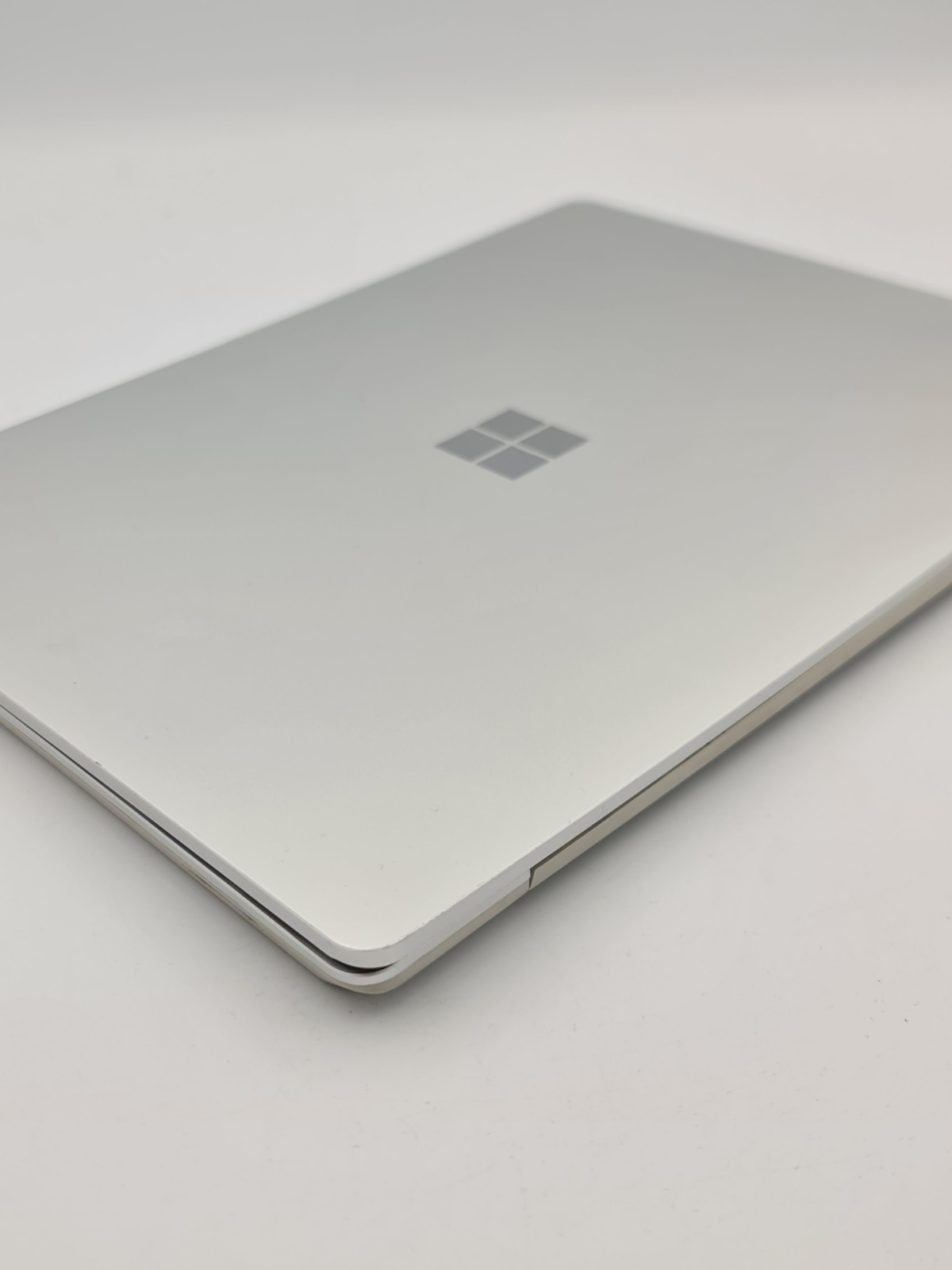 Microsoft Surface Laptop Go – 12.4” i5 10th Gen/8GB RAM/128GB (READ DESC) – 47C
