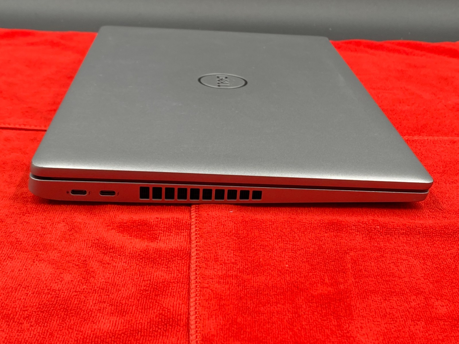 DELL LATITUDE 5520 15″ i7-1185G7 8GB RAM 256 GB SSD WINDOWS 11 BATTERY 80% NO AC