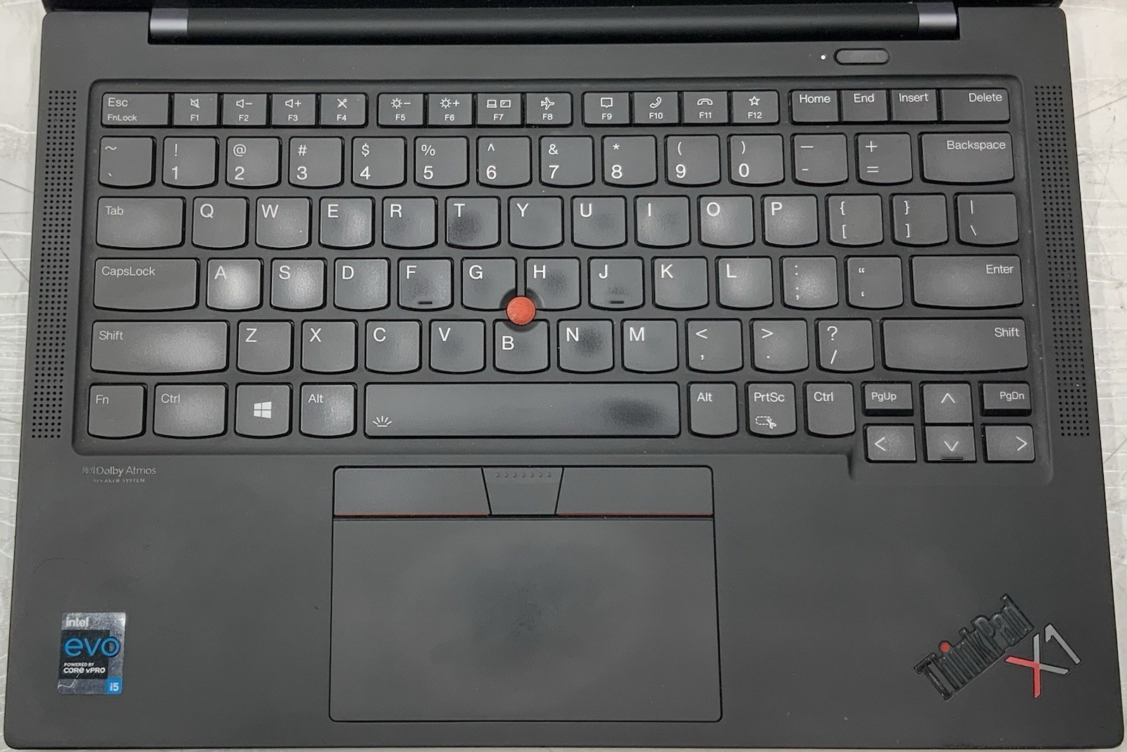 Lenovo ThinkPad X1 Carbon Gen 9 – Intel i5-1135G7, 16GB Ram, 512GB SSD, W10P