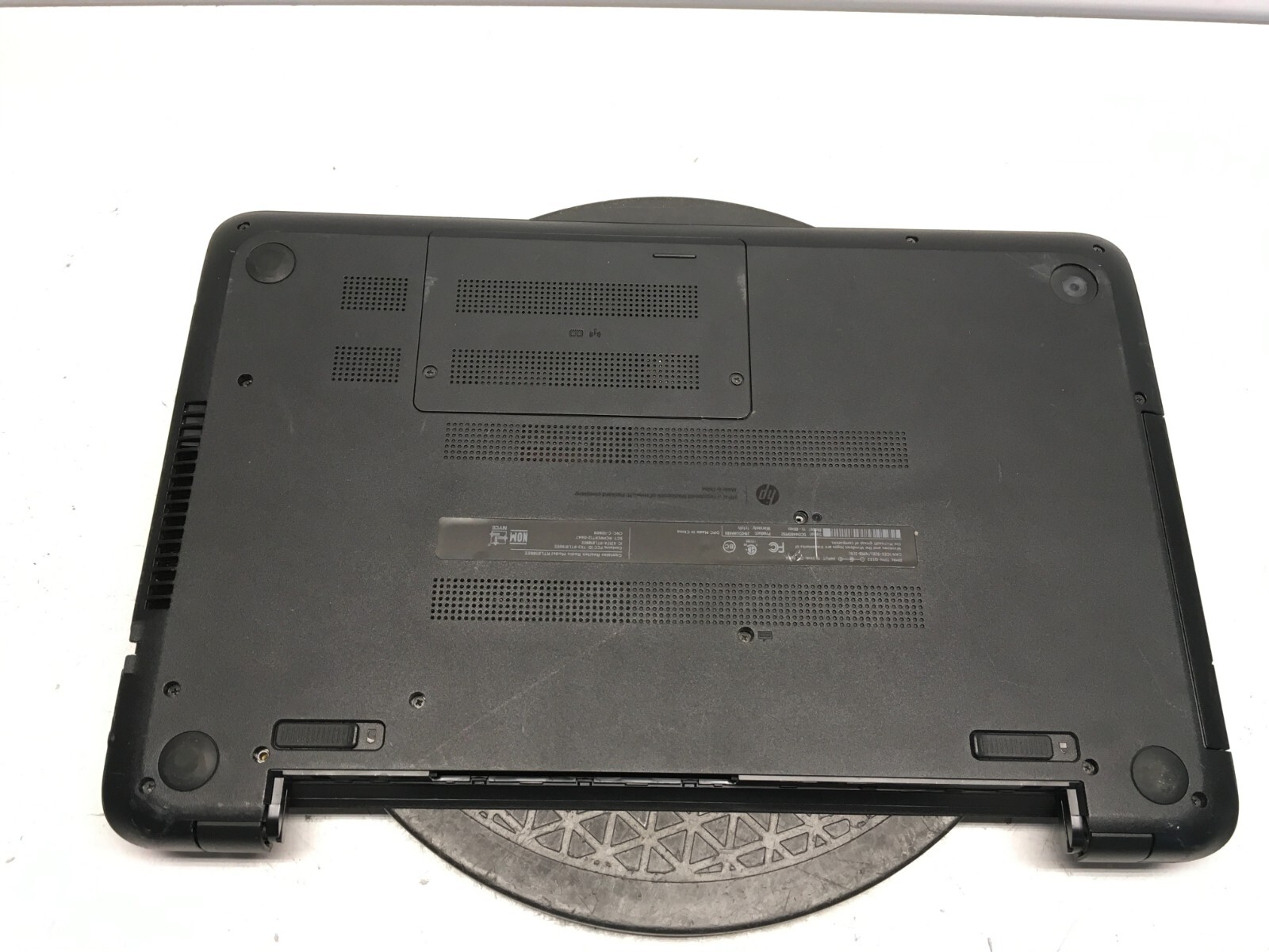 HP 15-F004DX AMD E1-2100 1000MHz 4 GB NO HDD No Batt