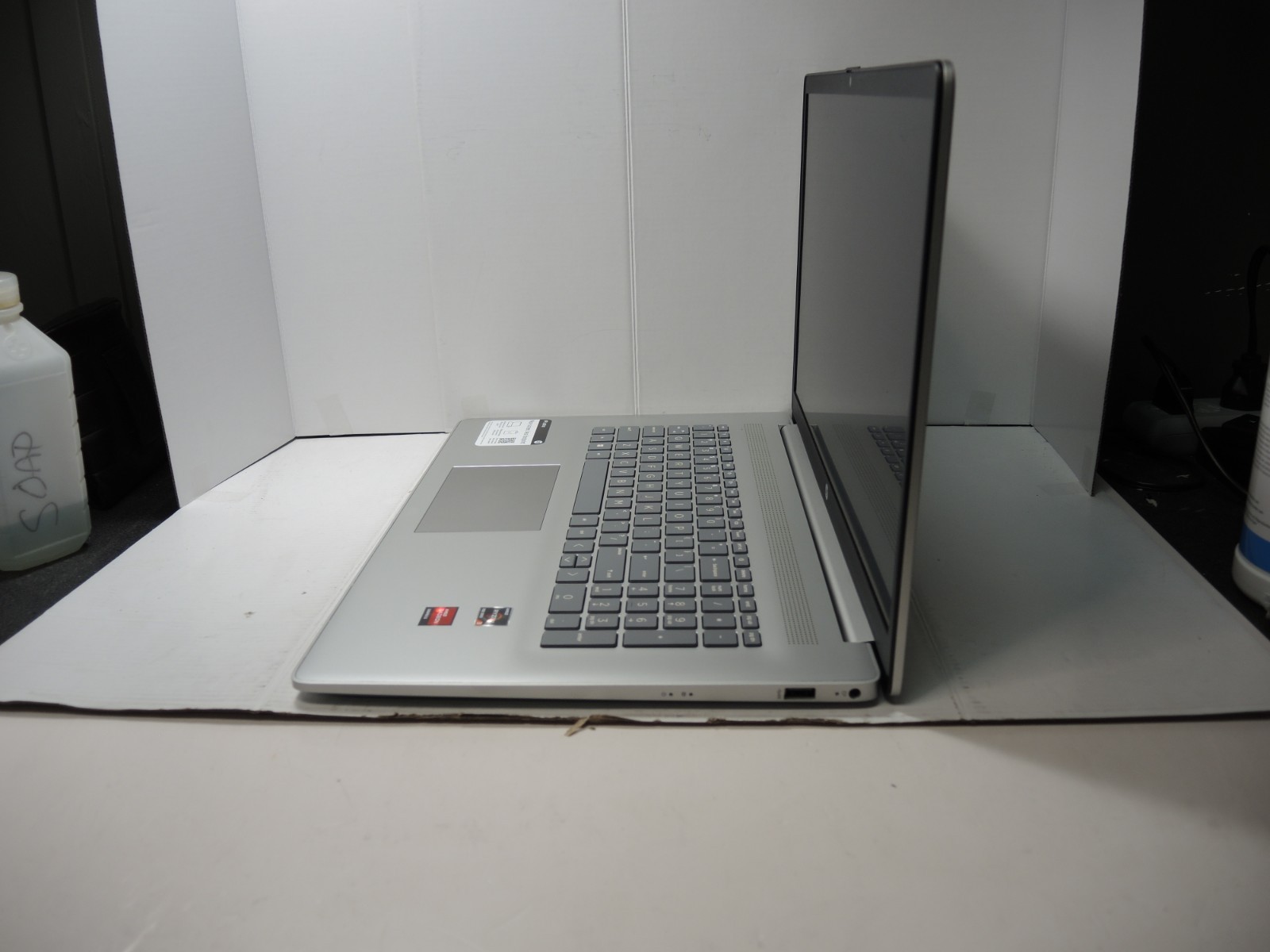 HP 17″ Laptop 17-cp2033dx | Ryzen 3 8GB | DEAD For Parts Repair “AS-IS” No SSD