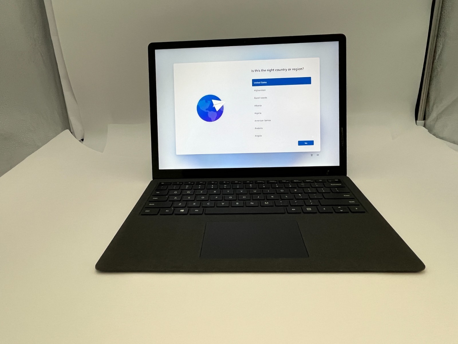 MICROSOFT SURFACE LAPTOP 2 (1769) i5-8250U@1.6GHZ 8GB RAM 256GB NVME WIN 11 PRO