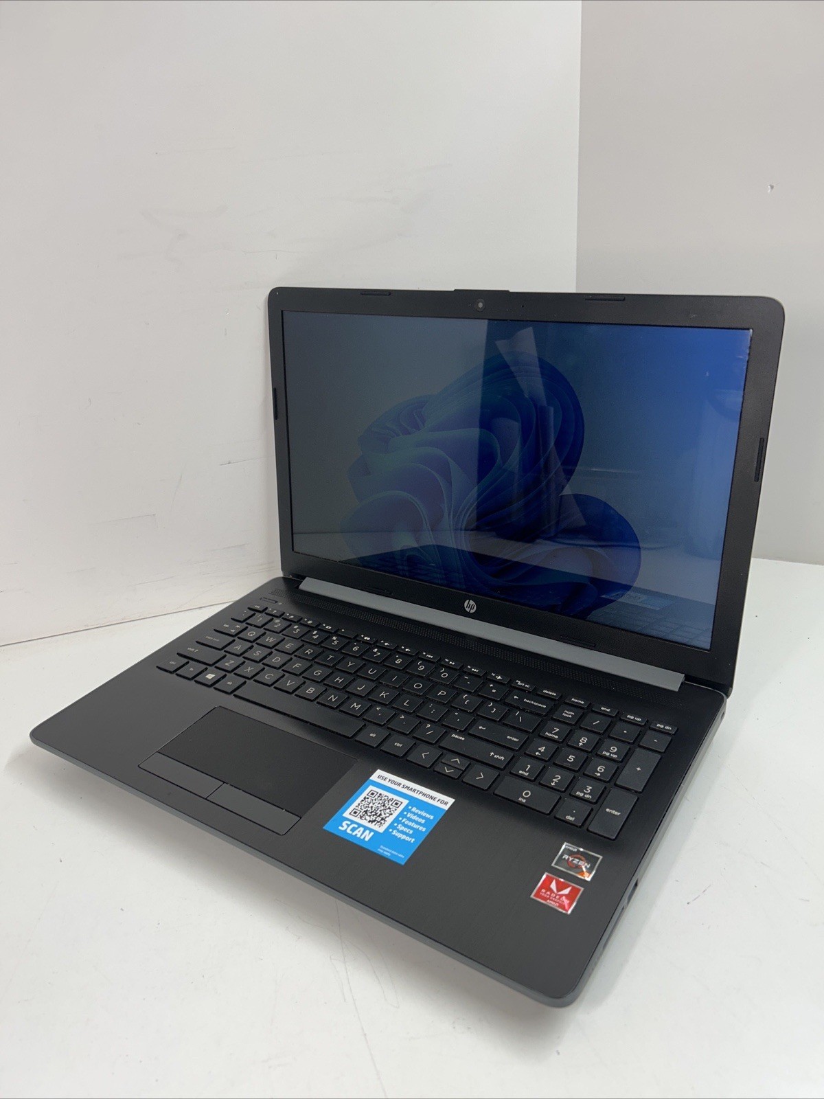 HP Laptop 15-db0051od AMD Ryzen 3 2200U@2,5GHz 16GB RAM 256GB SSD W11P