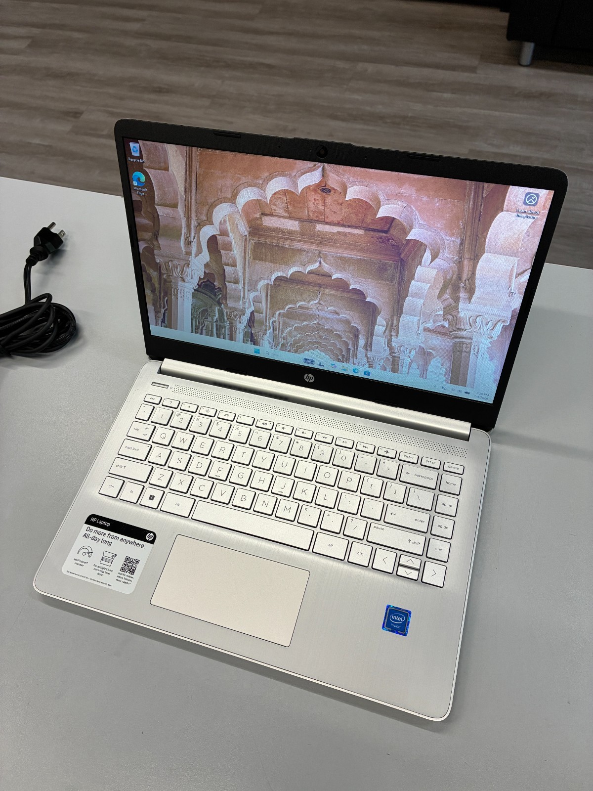 HP Laptop 14-dq0760dx Screen 14″ / Celeron N4120 / RAM 4Gb / eMMC 128Gb / Win 11