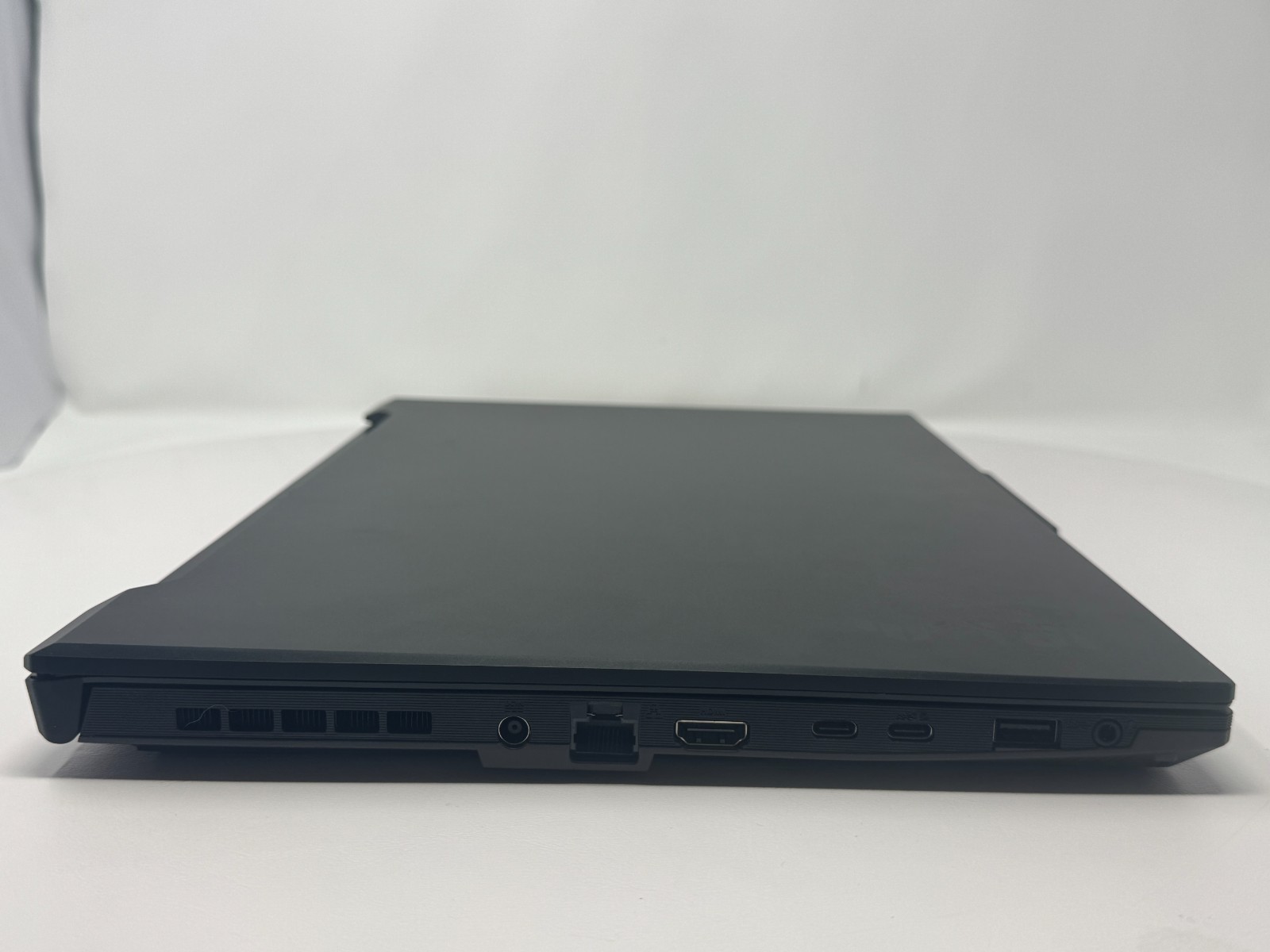 ASUS TUF A16 Ryzen 7 7735HS RX 7700S 16GB 512GB Gaming Laptop Tested