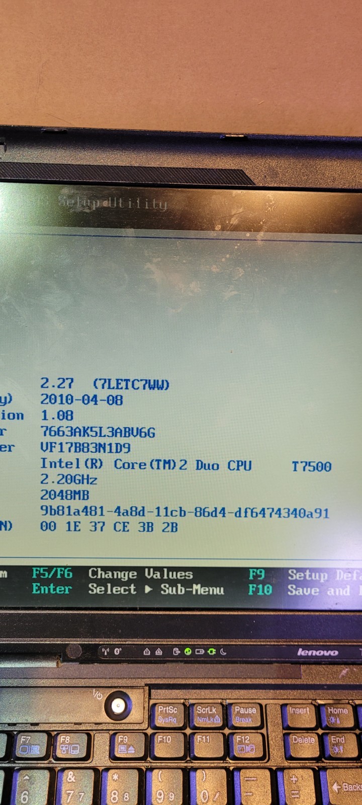 ThinkPad Tseries T61 7663-AK5 2.20GHz 2GB RAM 14″ screen PARTS OR REPAIR