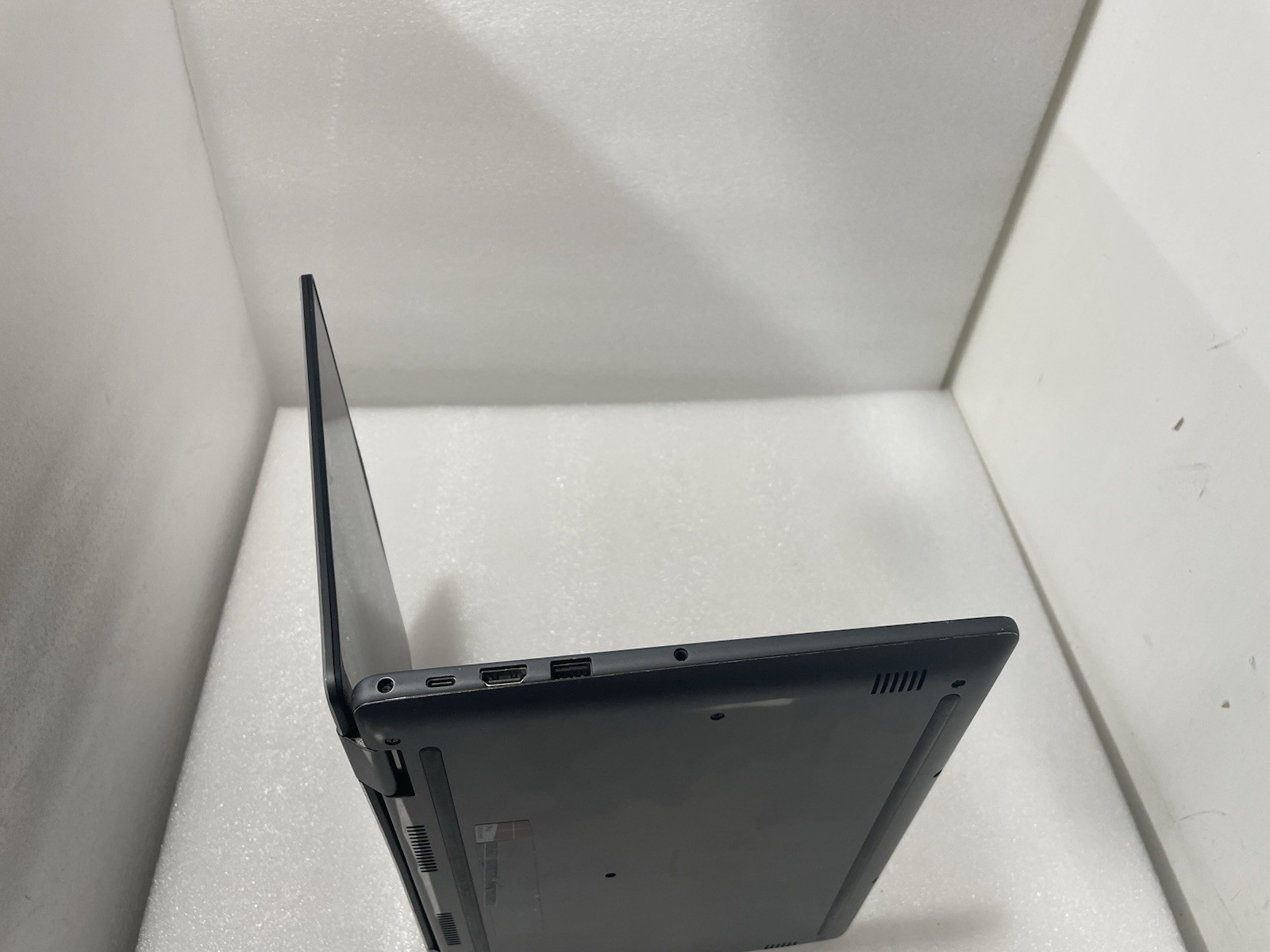 Dell Latitude 3379 2in1 128gb Nvme Win 11 i3-6100u 2.30ghz 16gb RAM Touchscreen