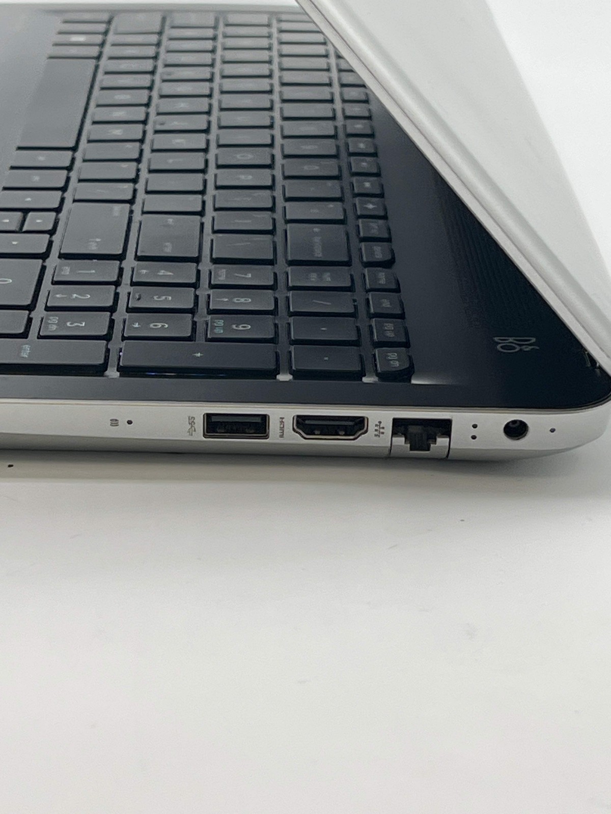 HP Pavilion 15-aw053nr AMD A12-9700P 8GB RAM 1TB HDD – For Parts (Read)