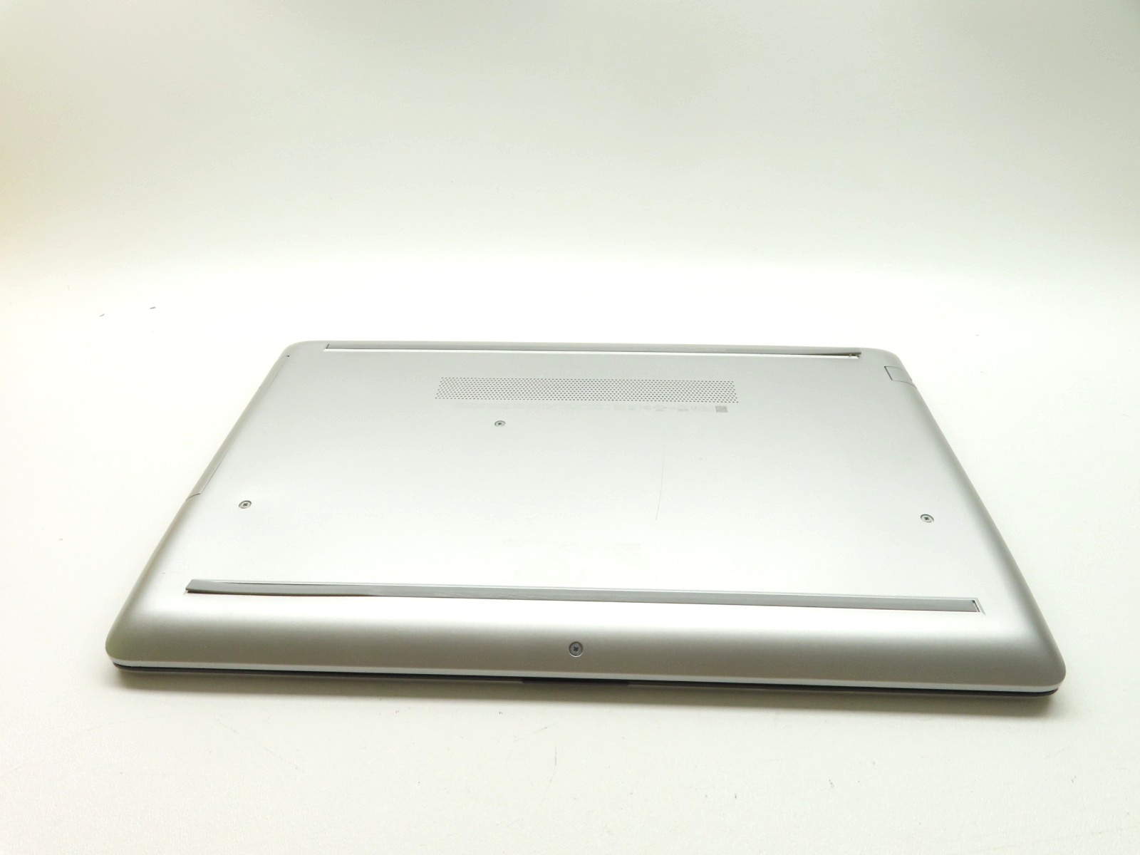 HP Laptop 15-da0053wm 15.6″ Touch Intel i5-8250U 1.60GHz 16GB RAM 256GB SSD