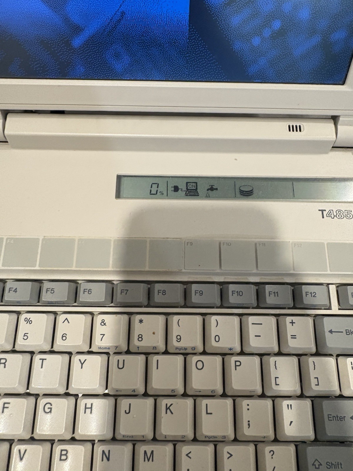 Vintage Toshiba Satellite T4850CT 486-DX4-75 Laptop Tested Works Win 95
