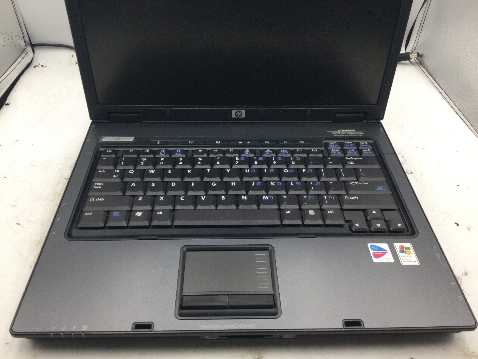 HP COMPAQ NC6120 – FOR PARTS – INTEL CENTRINO – NO RAM – BROKEN LCD – READ – BB!
