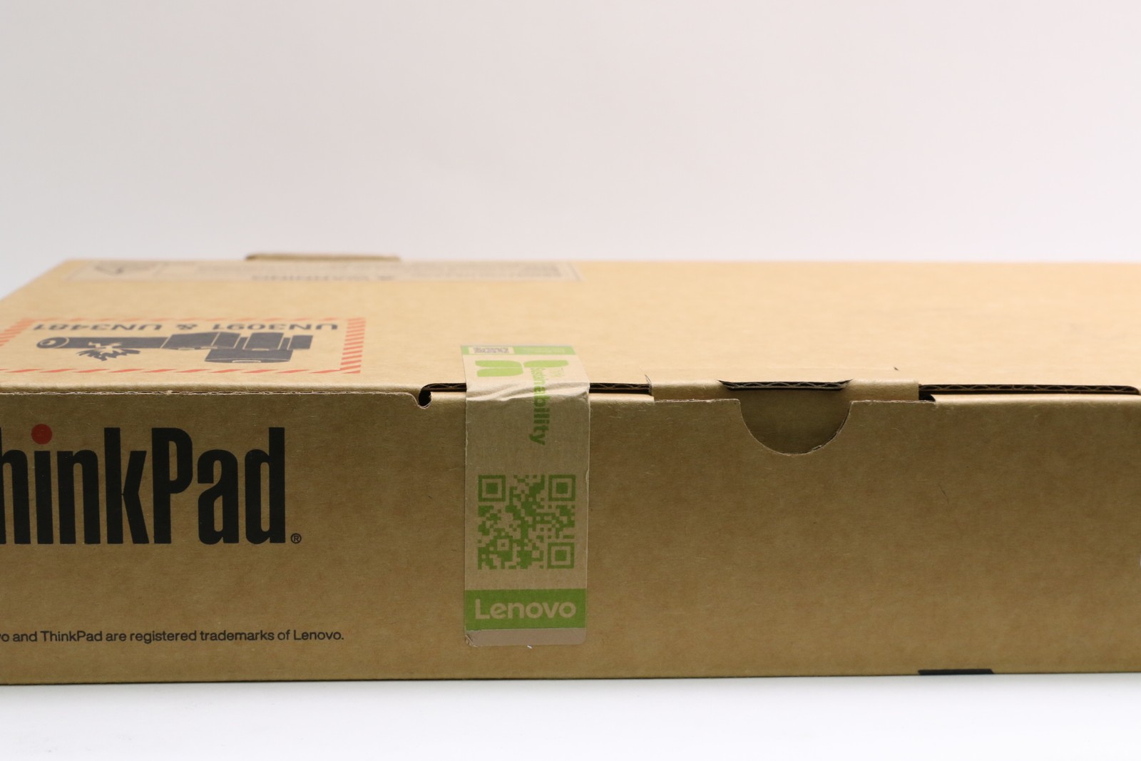 Brand New! 14″ Lenovo Thinkpad X1 Carbon Gen 12, Ultra 7 155U, 32GB, 512 GB SSD