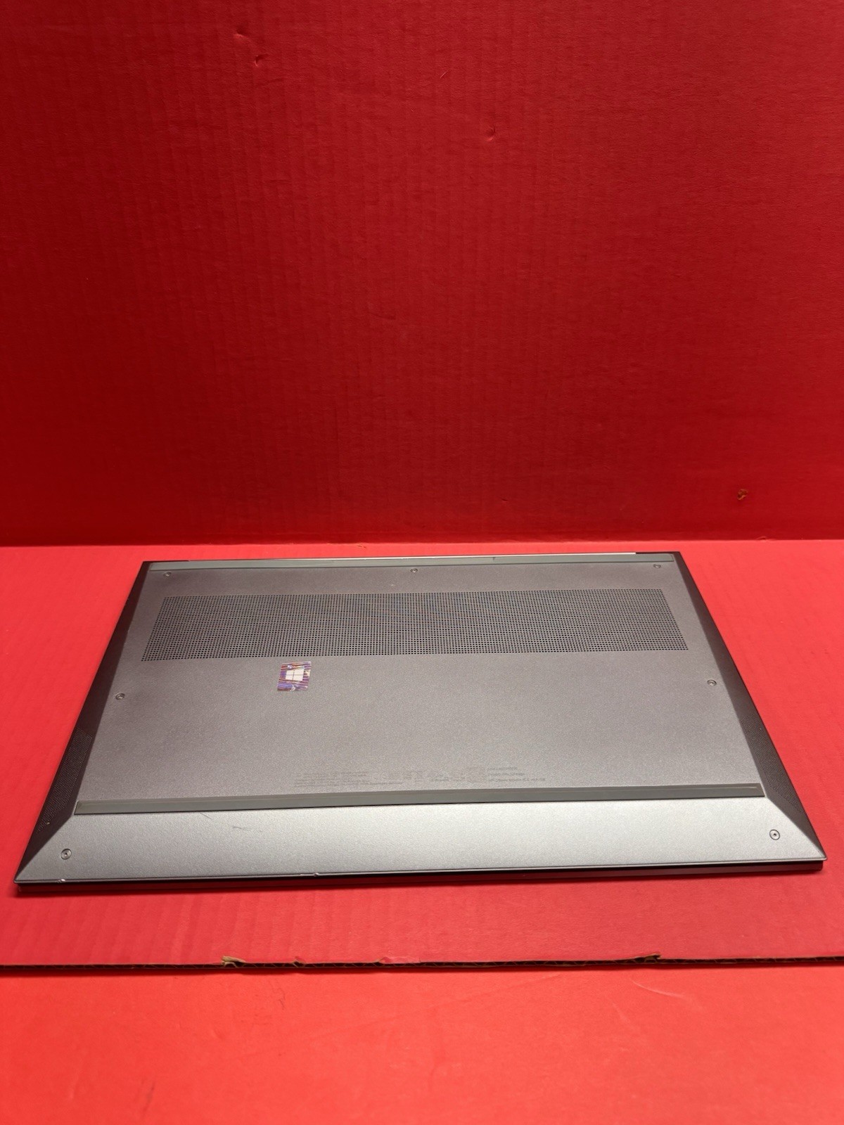HP ZBOOK Studio 15.6” G8 Mobile Workstation 11th i7 11850H 2.5GHz 32GB RAM 1TB
