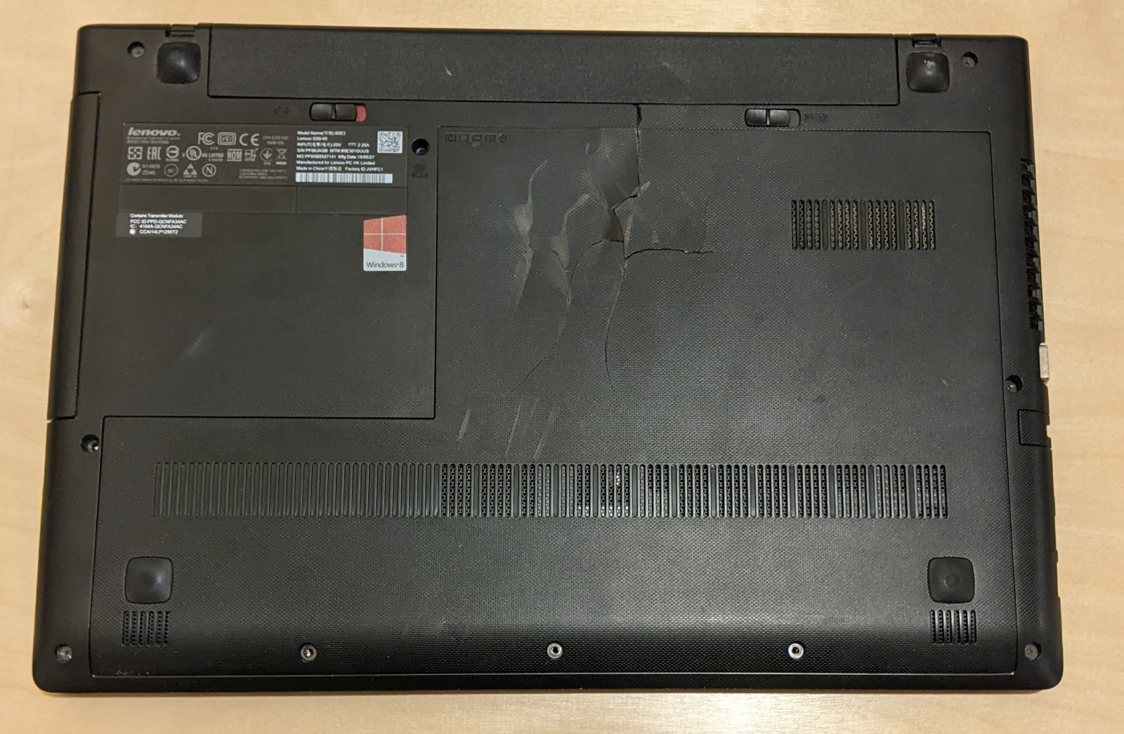 Lenovo G50-45 80E3 Laptop Broken screen No HDD NO AC AMD A8-6410 2.00GHz 6GB RAM