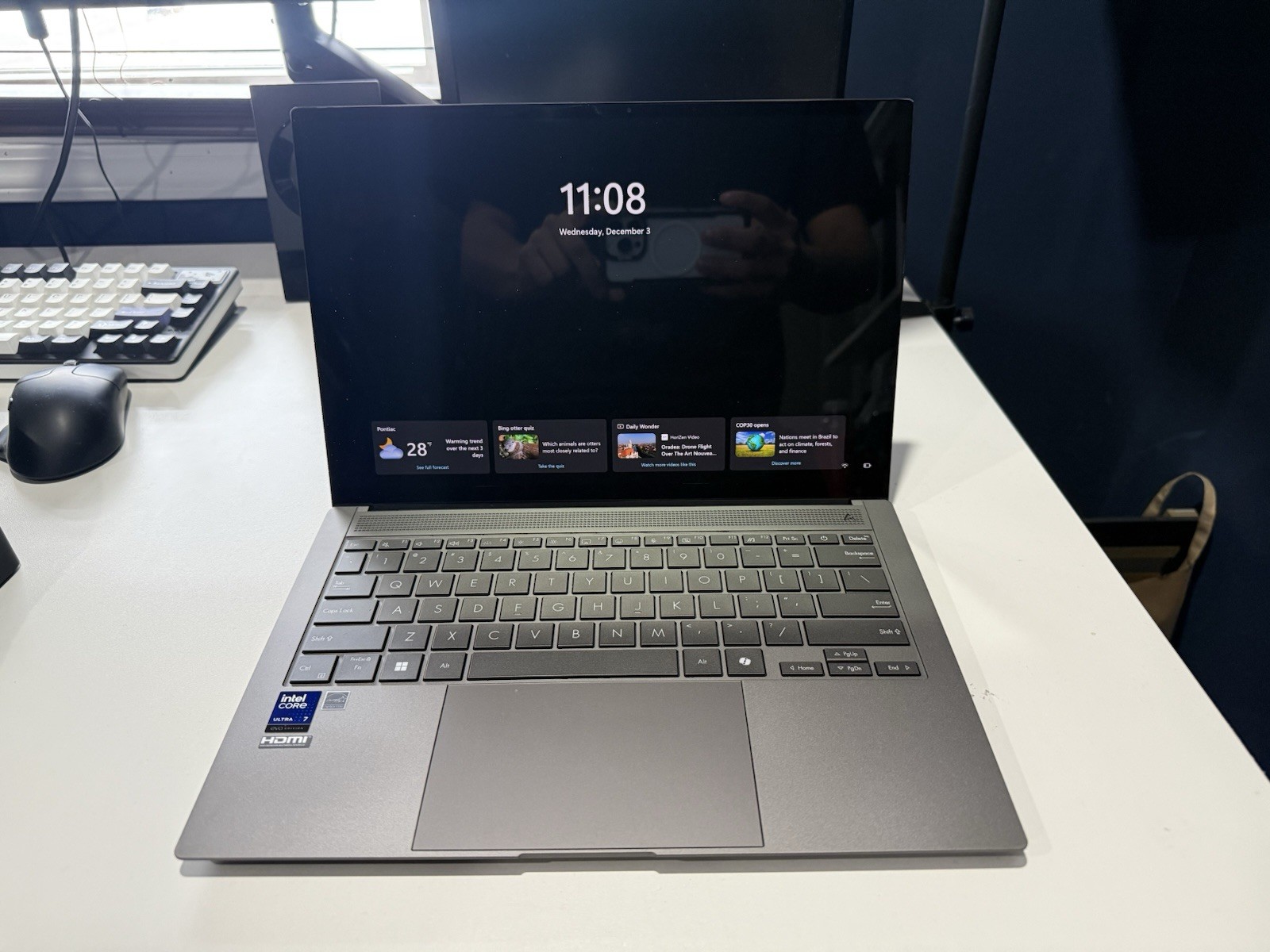 ASUS Zenbook S 14 14″ 3K OLED Touch Laptop Ultra 7 256V 16GB RAM 1TB SSD