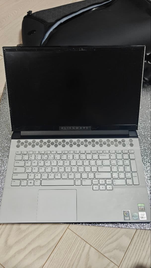 DELL Alienware m17 R3 Gaming Laptop PC/i7/16GB/256GB SSD/White Used/Tested