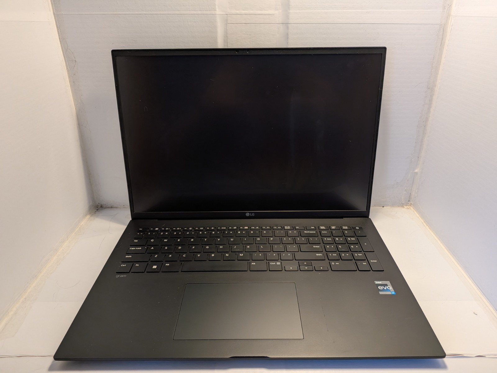 LG GRAM 17Z90R-H.AAC8U1 17″ 2560X1600 +TOUCH I7-1360P 16GB 1TB