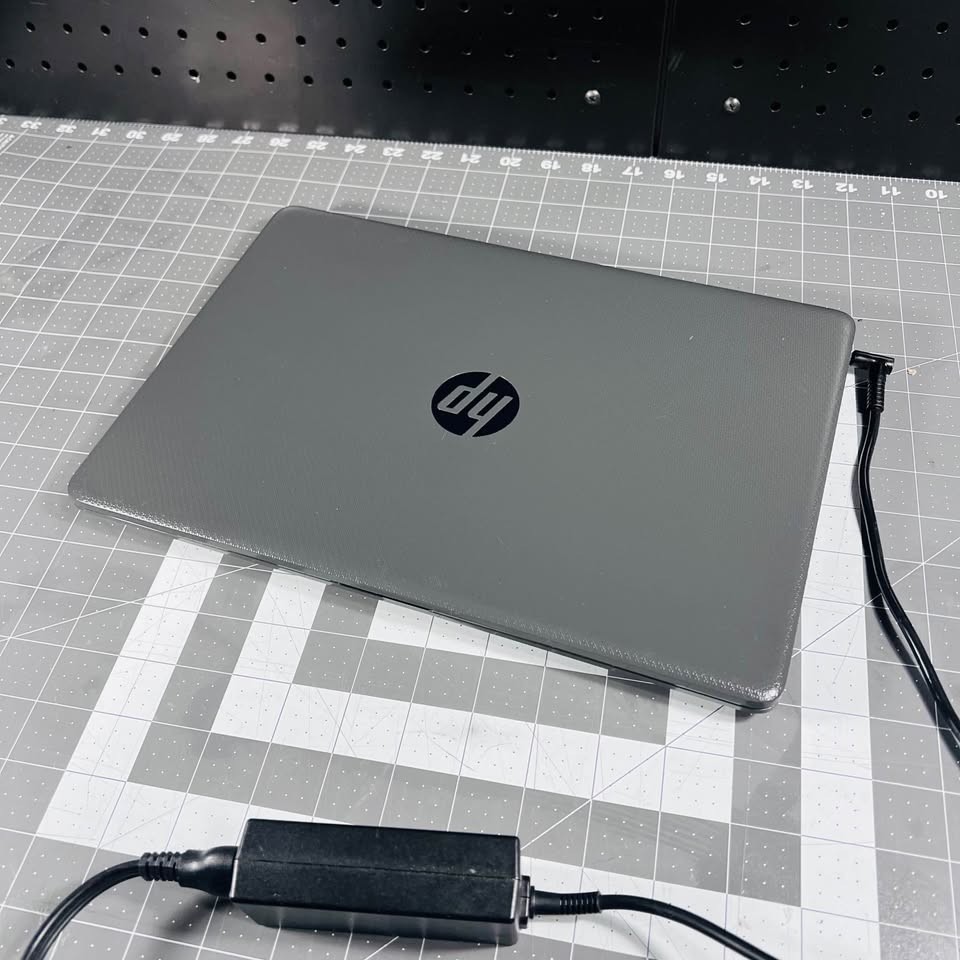 HP Grey Laptop / Factory Reset with Charger ( Works)