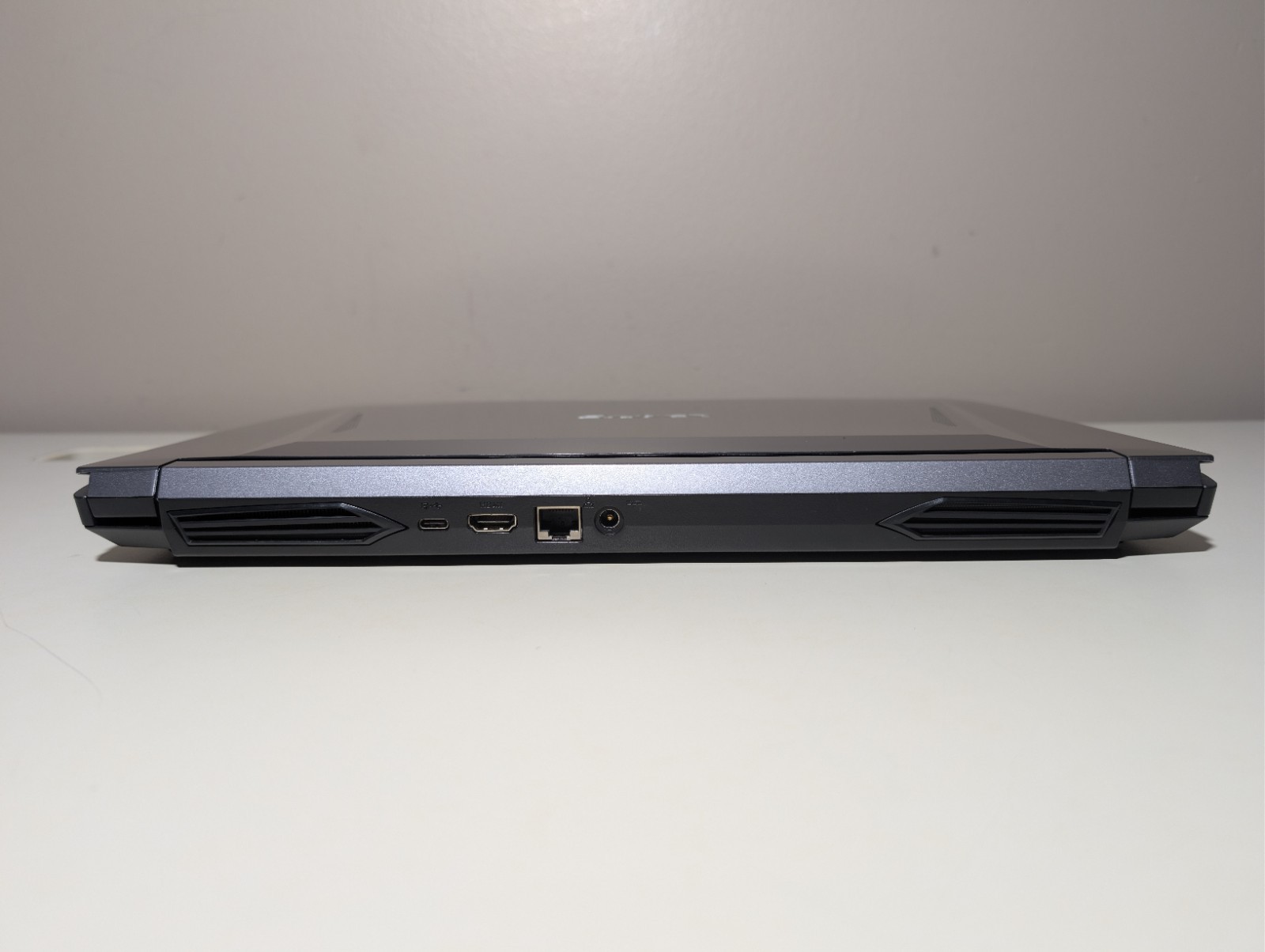 Clevo Sager NH58R | i7-9750H 32GB RAM 500GB SSD + 1TB HD | FHD@240Hz RGB Backlit