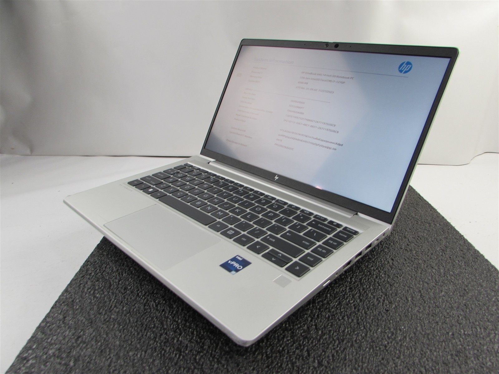 HP ELITEBOOK 640 (G9) 1920X1080 FHD TOUCHSCREEN I7-1270P NO SSD 4GB RAM NO O.S