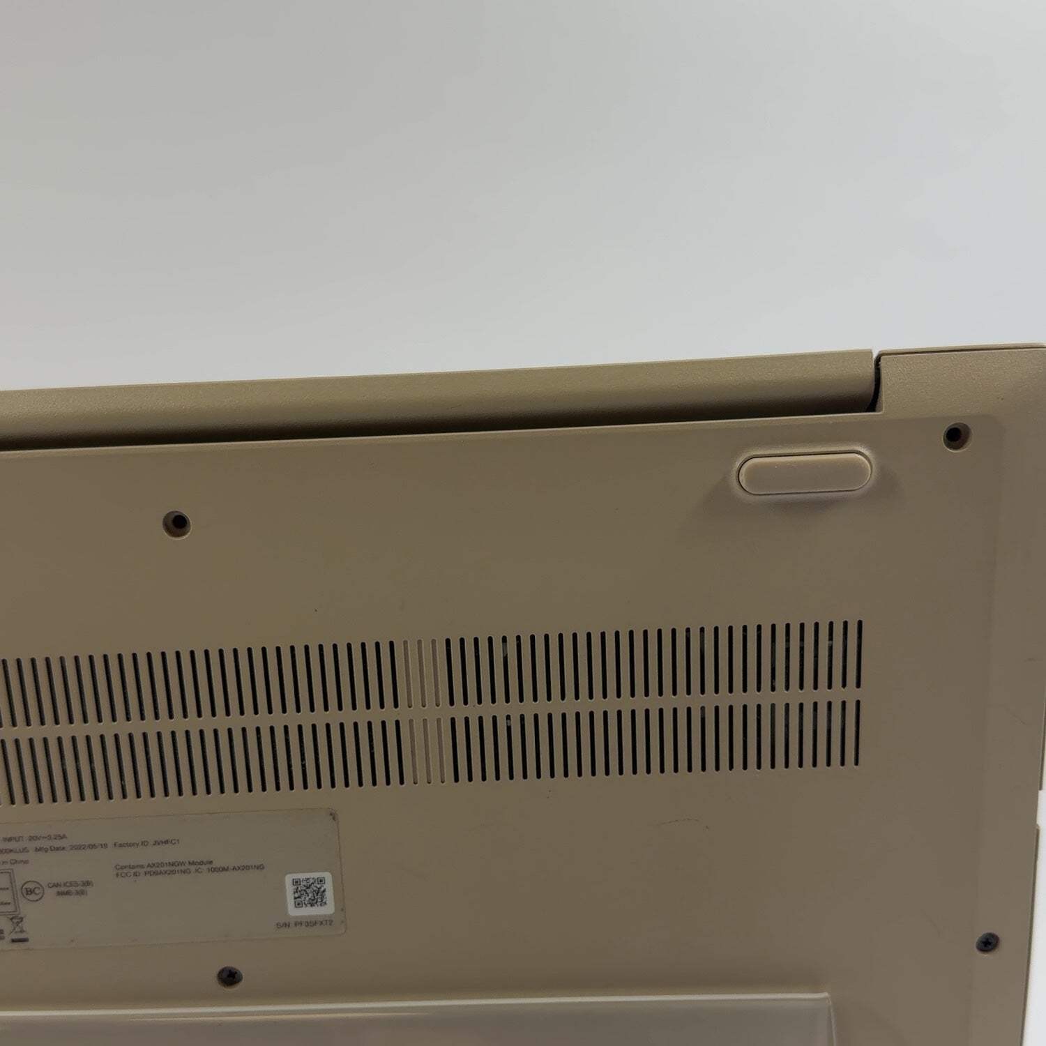 Broken Lenovo IdeaPad 3 15ITL05 15.6″ i3-1115G4 3.0GHz 8GB RAM 256GB SSD Missing
