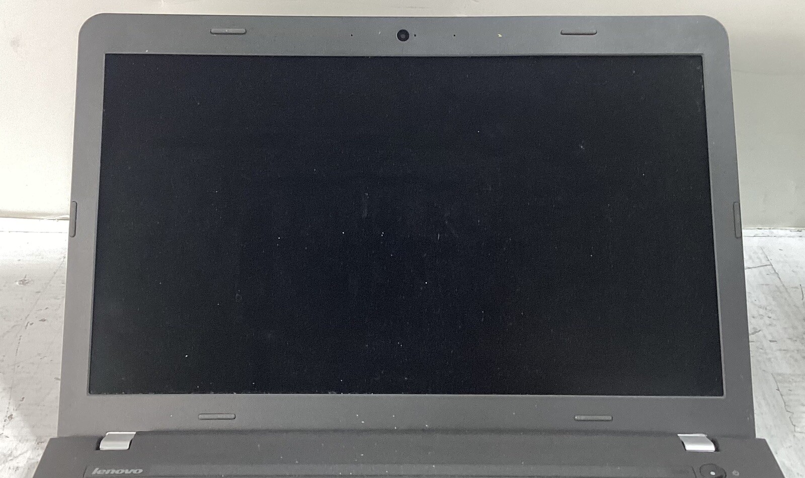 FOR PARTS Lenovo ThinkPad E560 15.6″ i5 No HDD READ DESCRIPTION