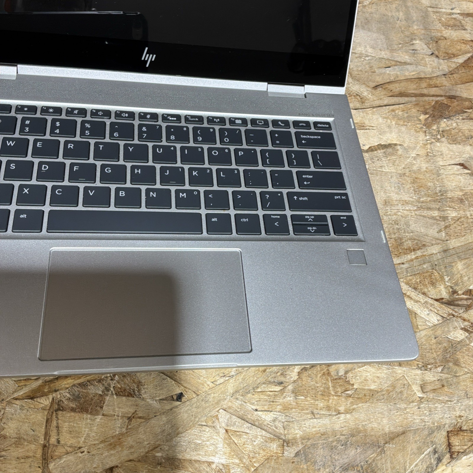 HP EliteBook x360 830 G6 13.3″ FHD | i5-8265U 1.6GHz | 8GB RAM | 256 GB SSD C490